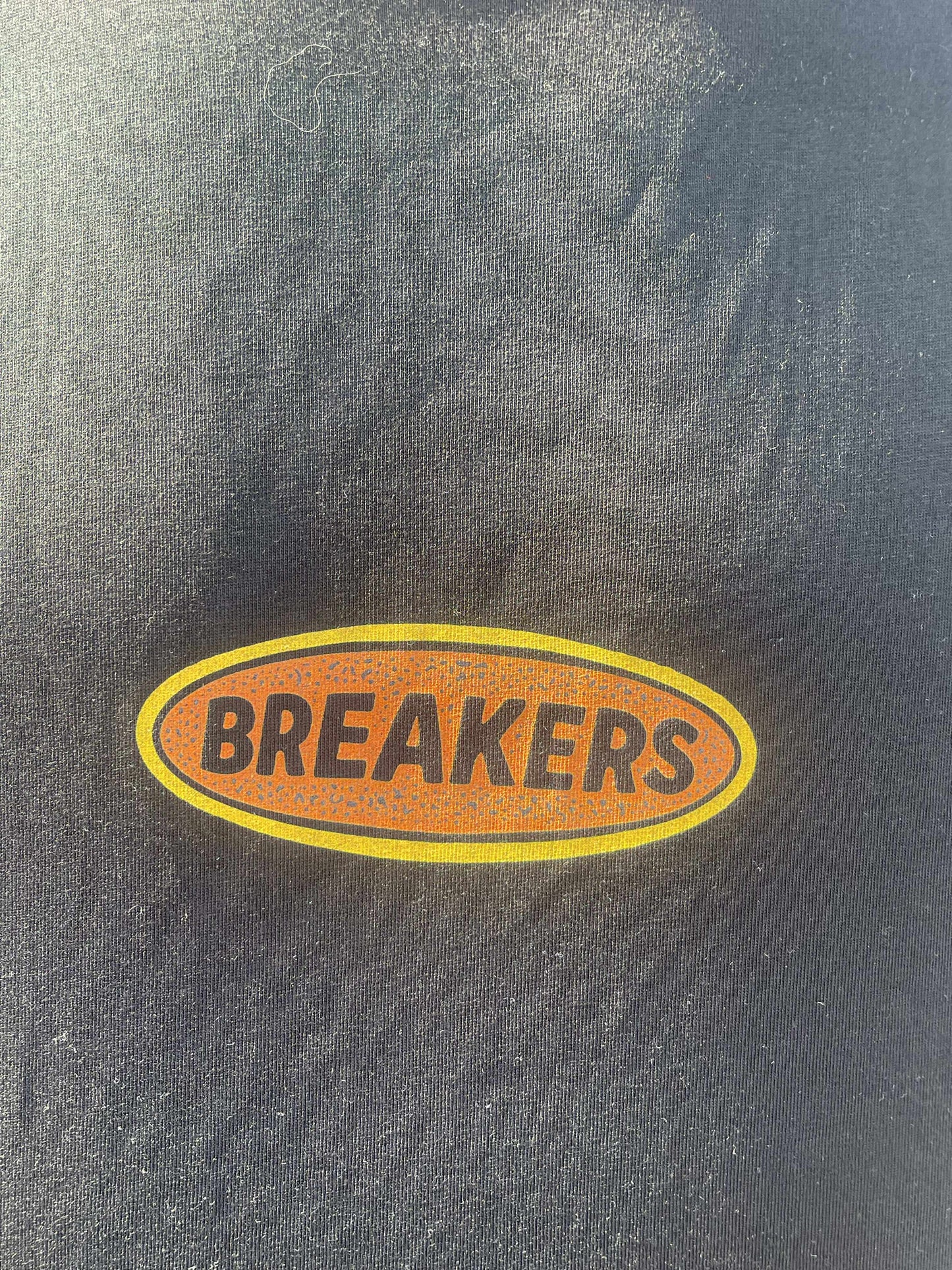 Breakers oval tshirt