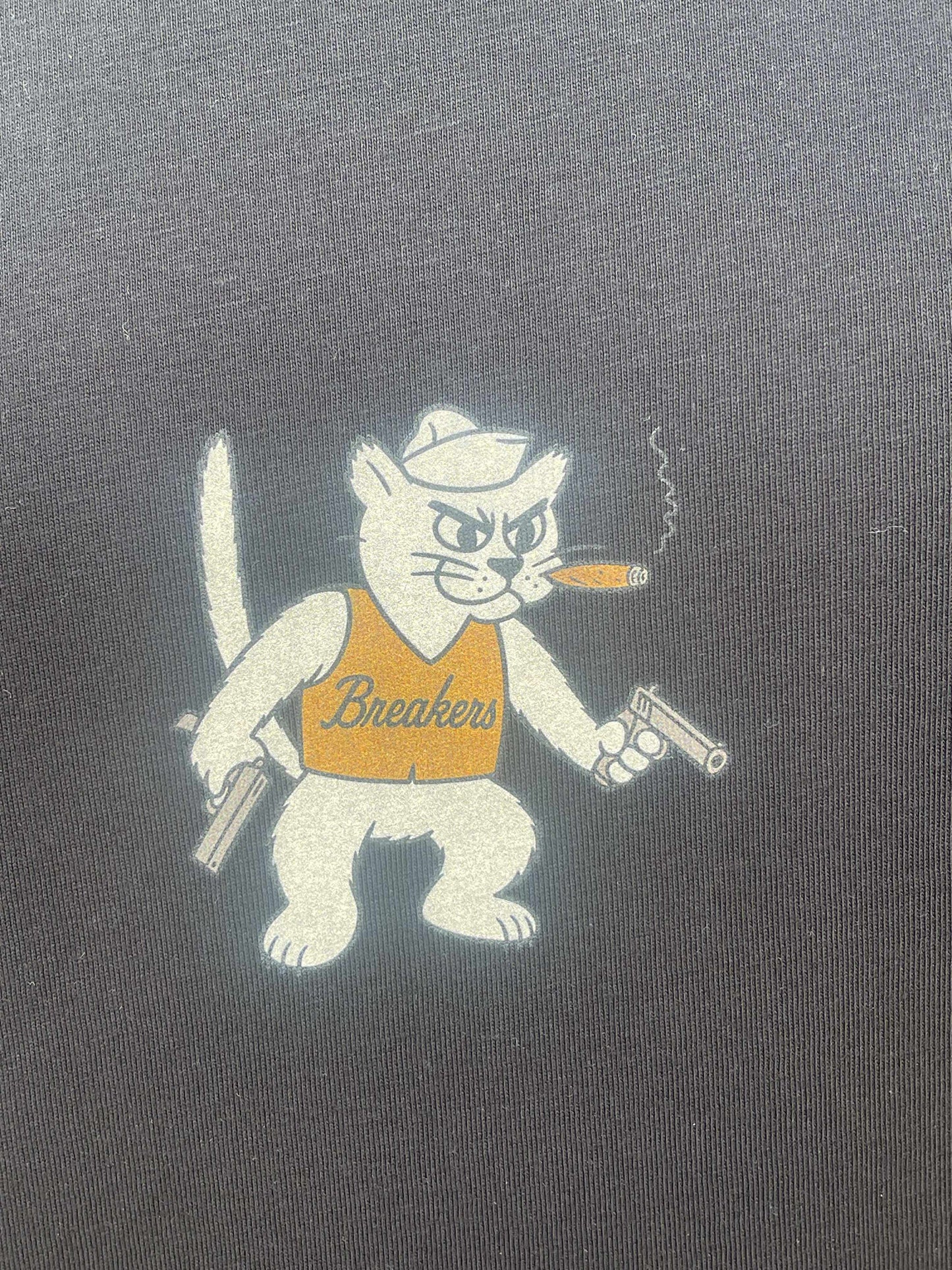 Breakers cat tshirt black